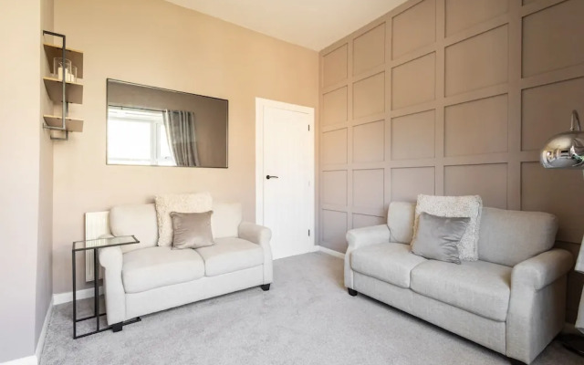 Host Stay High Street