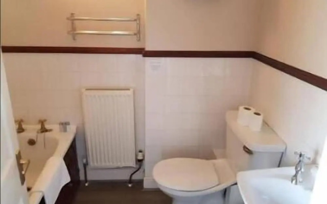 The Moelwyn Hotel & Restaurant