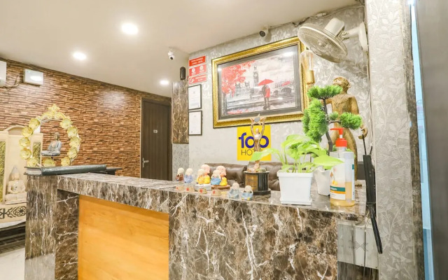 Fabhotel Royal Galaxy I