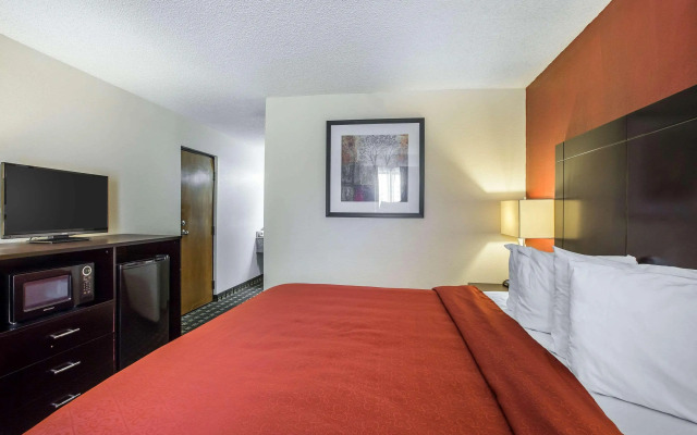 Quality Inn Acworth North