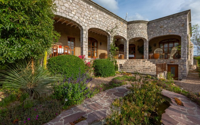 Grand Las Nubes by Inmense