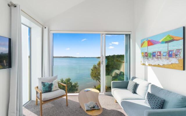 Harbour View - Westmere Holiday Apartment