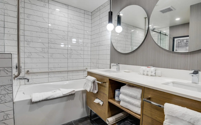 Sandman Signature Saskatoon South Hotel