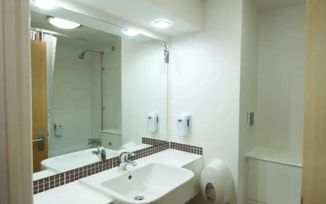 Premier Inn Braintree - A120