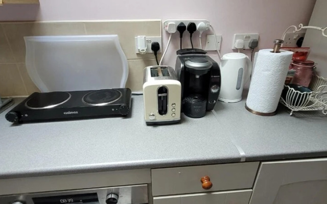 Cosy Self-contained Studio Flat in Bristol