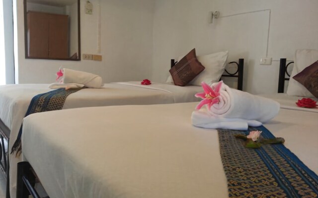 Divers Inn