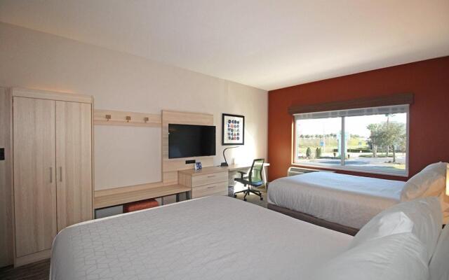 Holiday Inn Express & Suites Ocala by IHG