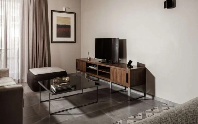 1926 Le Parisot Boutique Suites