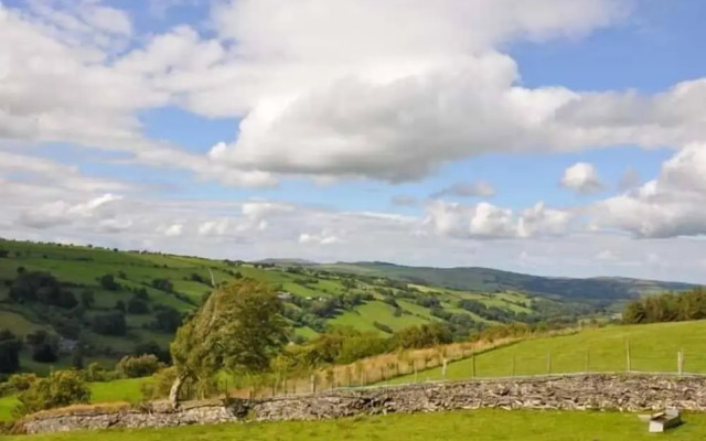 Hendre Aled Farmhouse