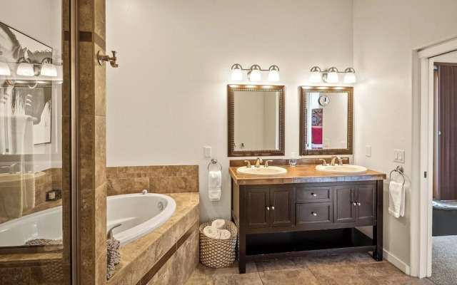 Furnished Patio & Views: West Sedona House!