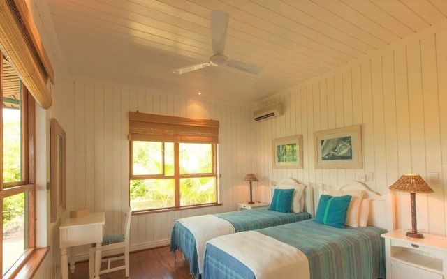 South Point Villas