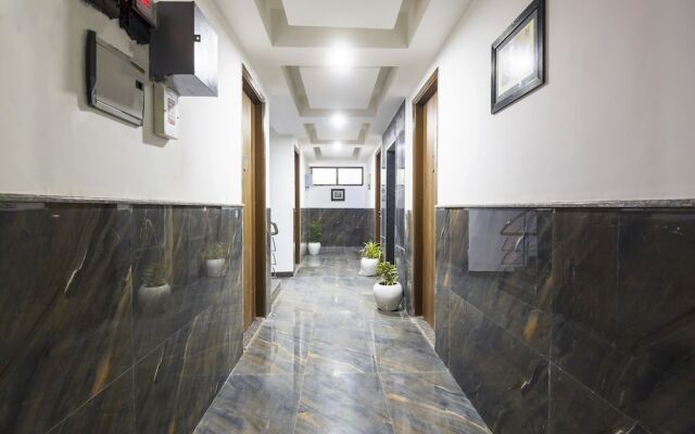 OYO 26891 Home Elegant Studio DLF Phase 3