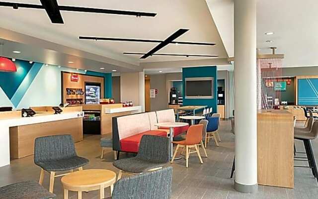 avid hotel Fayetteville West by IHG