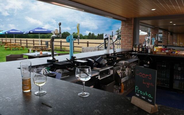 The Queens At Horton