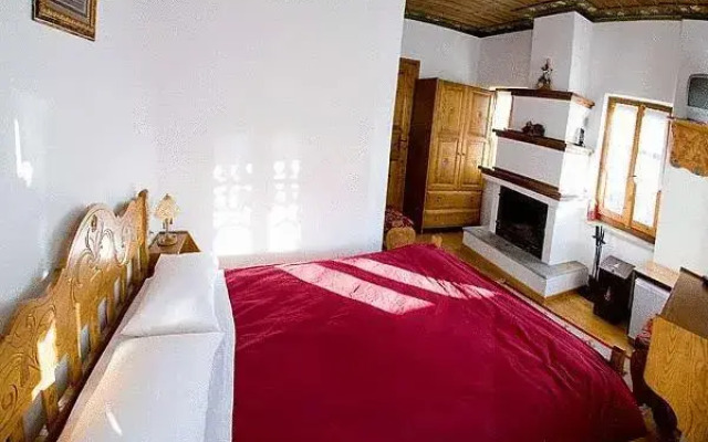 Saltis Guesthouses