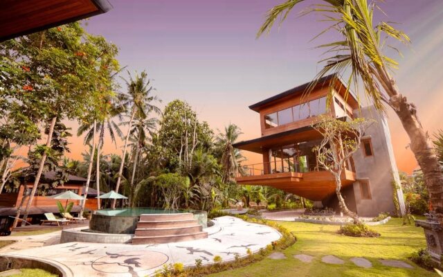 Birdhouses Bali Tree Top Living
