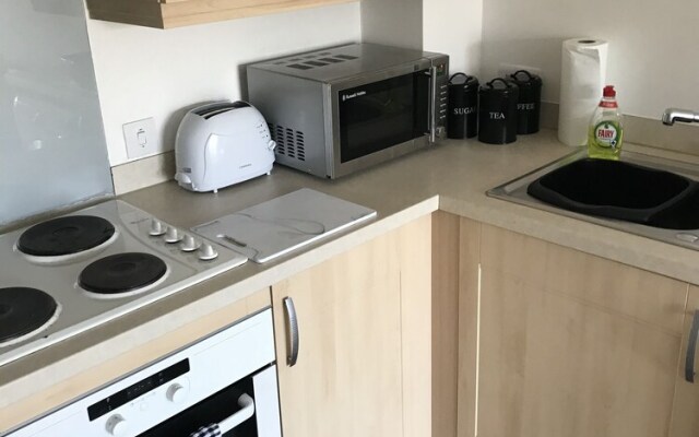 Remarkable 1-bed Apartment in Swansea Near Liberty