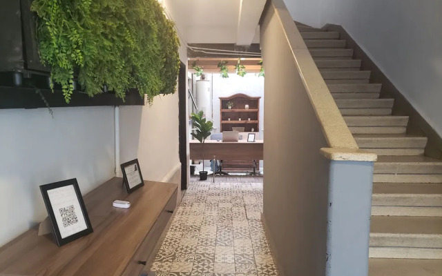 Singular Antara Polanco