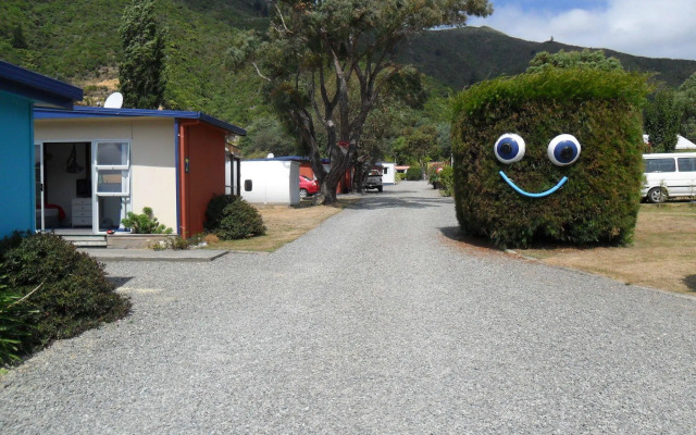 Waikawa Bay Holiday Park