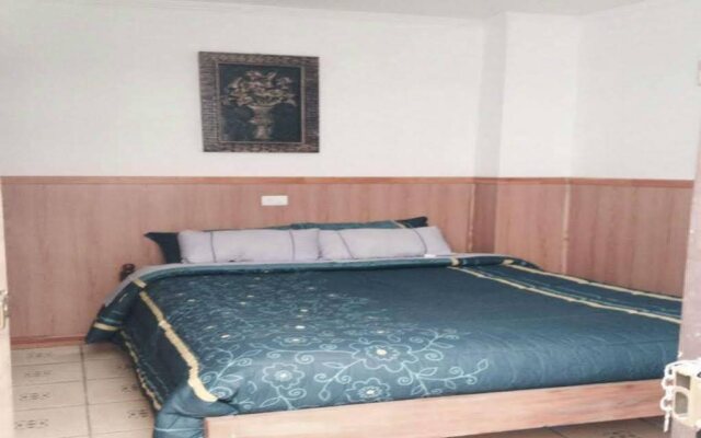 Hostal Santa Ana