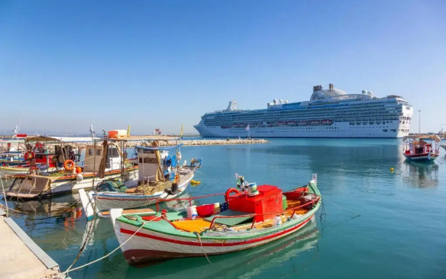 Arethousa Hotel