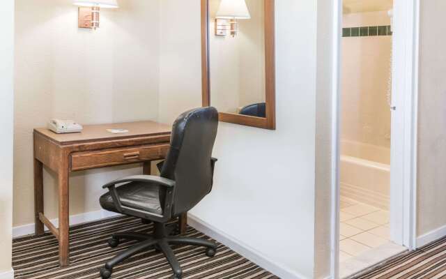 Days Inn by Wyndham Henrietta/Rochester Area