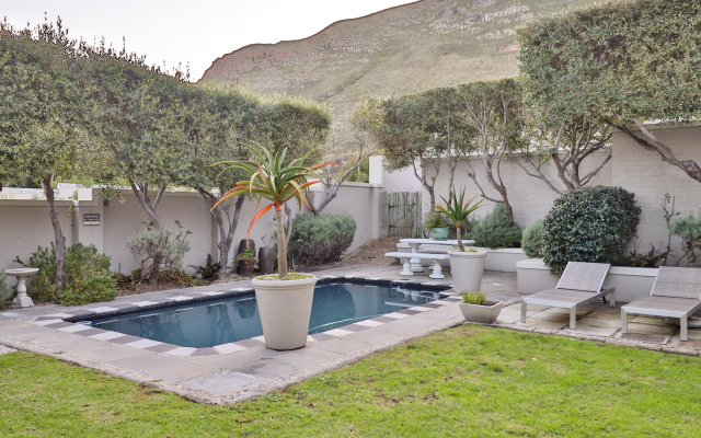 Hermanus Lodge on the Green