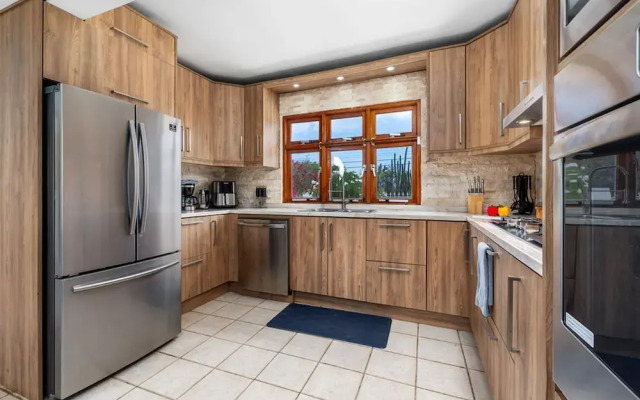 Charming Cunucu Home Pvt Pool Outdoor Kitchen