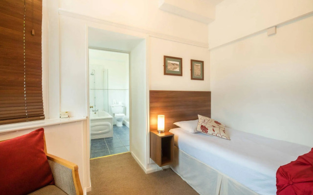 The Yenton Hotel