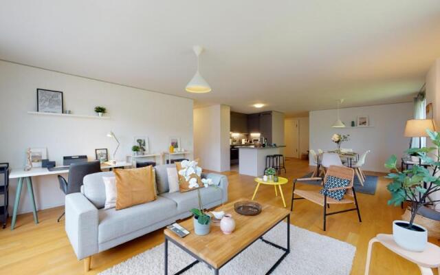 Sublime contemporary apartment in the city centre