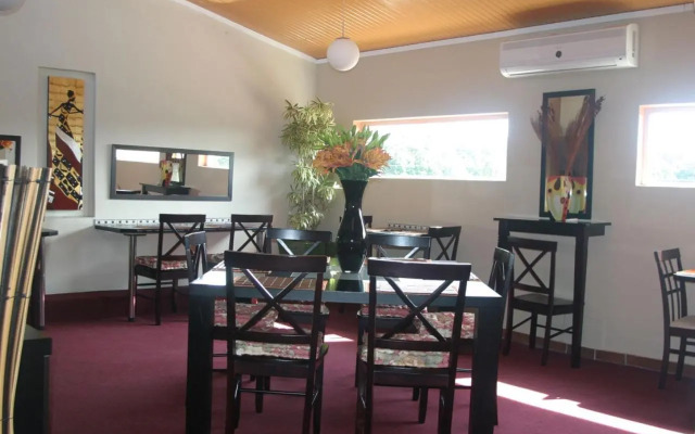 Queen's Place Guest House