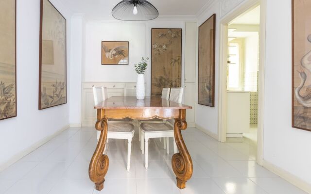 Wonderful Flat 2 Min From Trevi Fountain