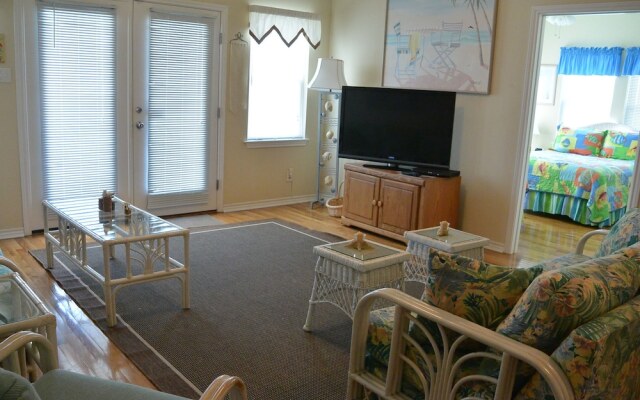 Lotz A View by RedAwning