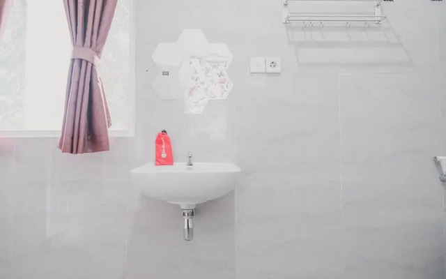 Rose Garden by RedDoorz