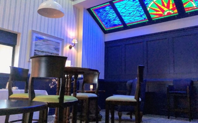 Marine Court Hotel