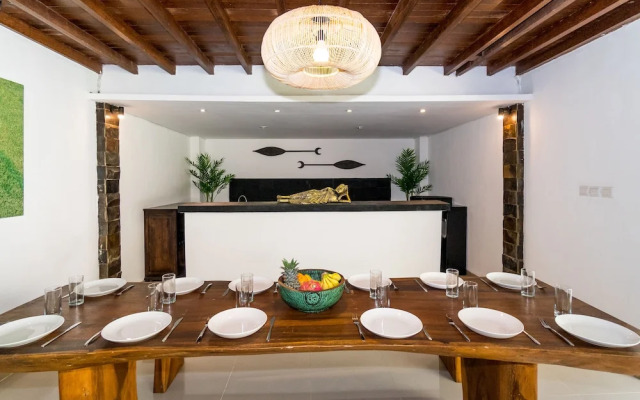 Private 7 Bedroom near Seminyak