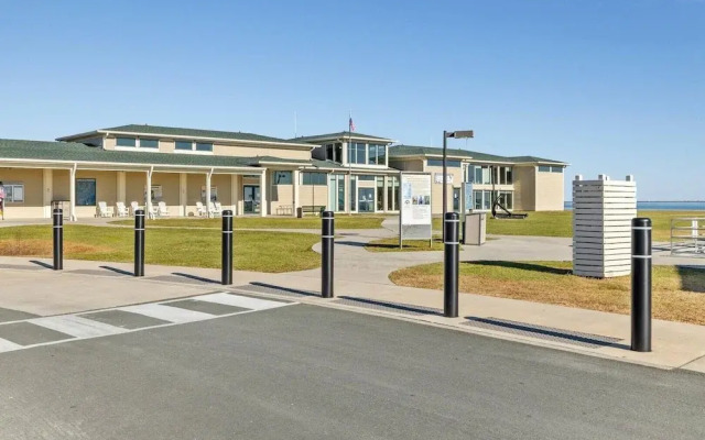 Mi Faro 1 Bedroom Duplex by RedAwning