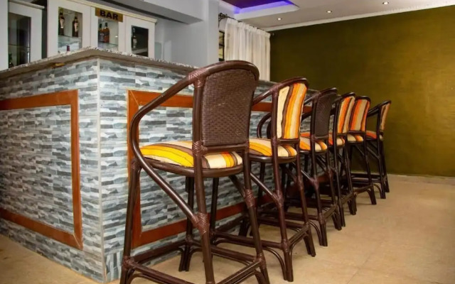 Mojoh Inn Hotel