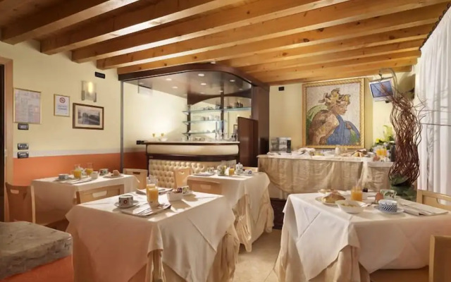 Hotel Roma