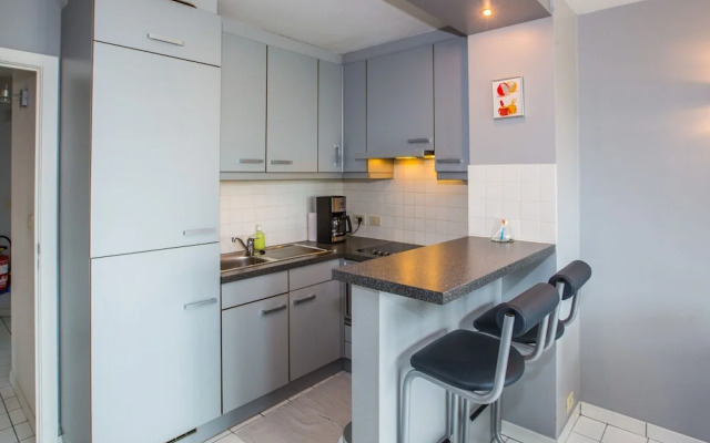 Apartment With Spacious Terrace