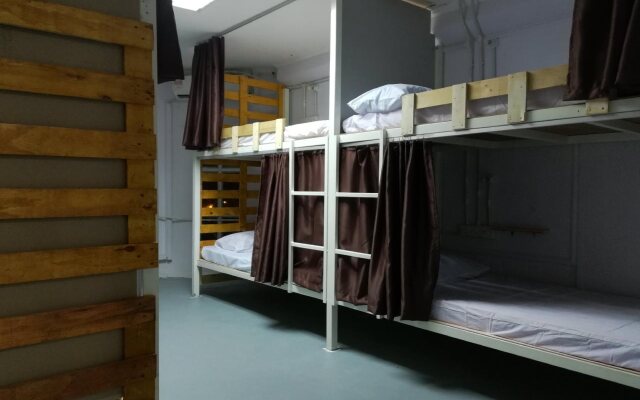 Get Inn Backpackers
