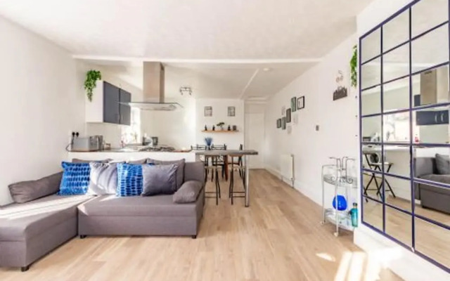 Host Stay Angel Apartment