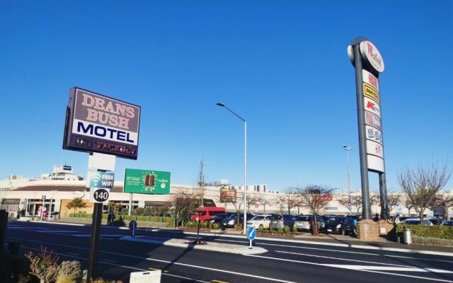 Deans Bush Motel