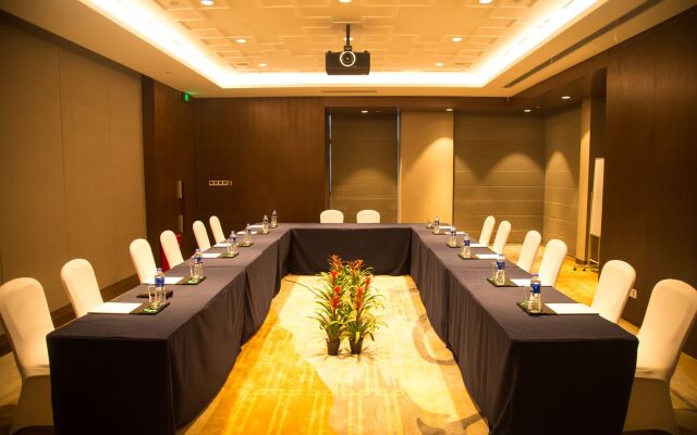 HUALUXE Wuxi Taihu by IHG