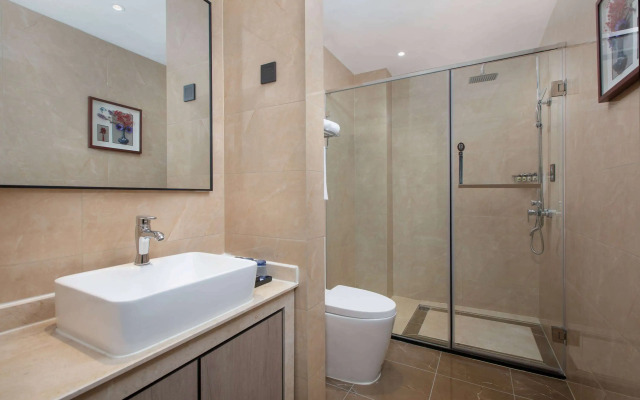 Ramada Encore by Wyndham Linqu Downtown