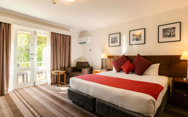 Mercure Canberra – Guest Rooms – Braddon