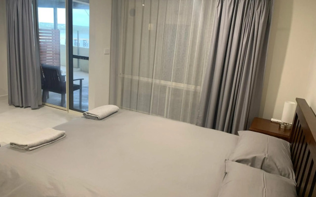 Beachside & Jetty View Apartment 4 - First Mate Apartment