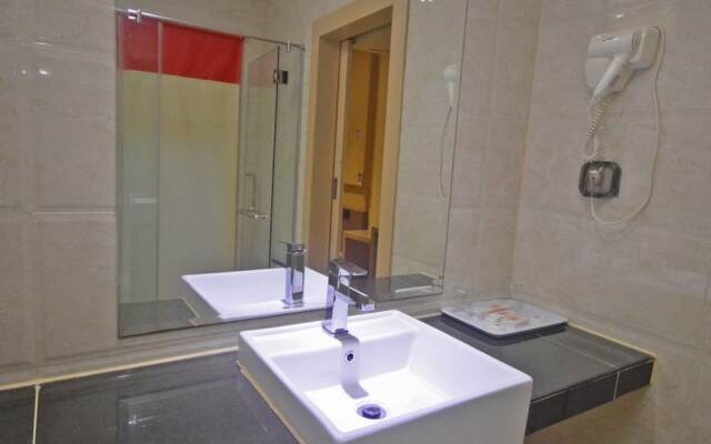 NIDA Rooms Water Front Lubuk Baja