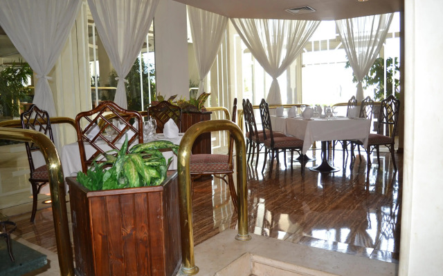 Pyramids Park Resort Cairo