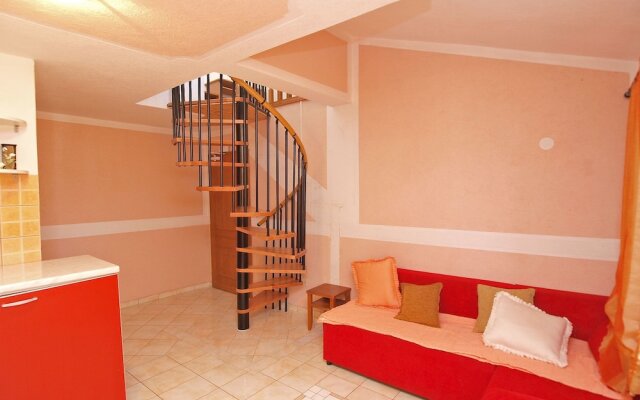 Apartments Orange 709